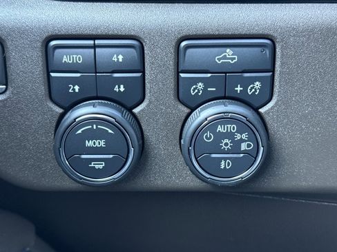 Used 2023 Chevrolet Silverado 1500 RST image 23