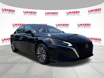 Used 2023 Nissan Altima 2.5 SV