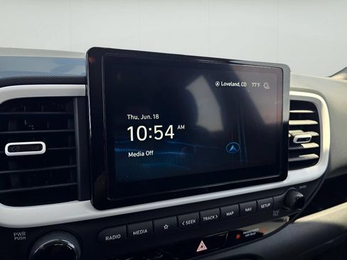 Used 2025 Hyundai Venue Limited FWD image 18
