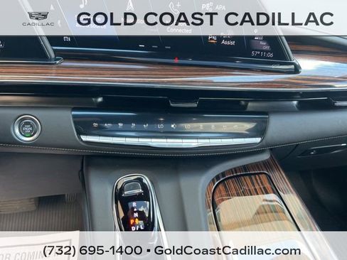 Certified 2024 Cadillac Escalade ESV Premium Luxury w/ LPO, Floor Liner Package AWD/4WD image 25