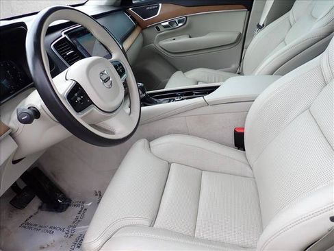 Used 2016 Volvo XC90 T6 Inscription w/ Vision Package AWD/4WD image 11