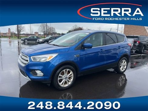 Used 2019 Ford Escape SE image 1