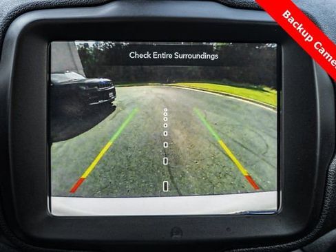 Used 2020 Jeep Renegade Latitude w/ UConnect 8.4 Nav Group image 16