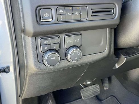 Used 2024 Chevrolet Tahoe LT image 29