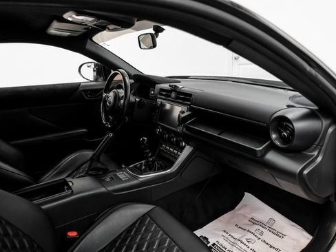 Used 2022 Toyota GR86 Premium w/ ALL Weather Mat Package (TMS) RWD image 16