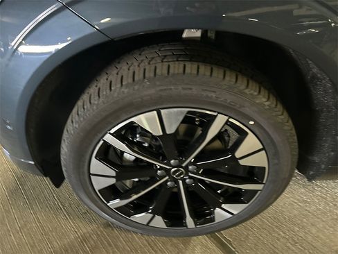 New 2026 Volvo XC60 B5 Plus w/ Protection Package Premier image 8
