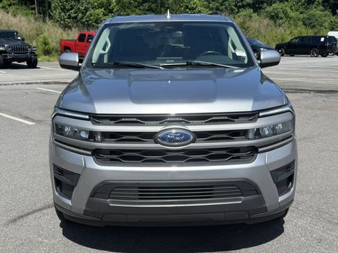 Used 2024 Ford Expedition XLT RWD image 2