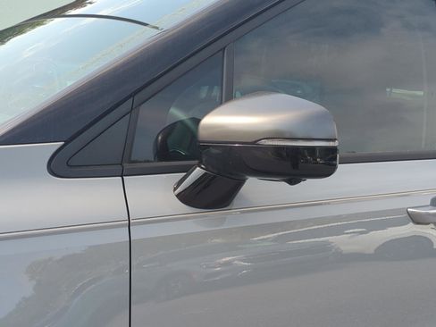 New 2026 Kia Carnival SX FWD image 12