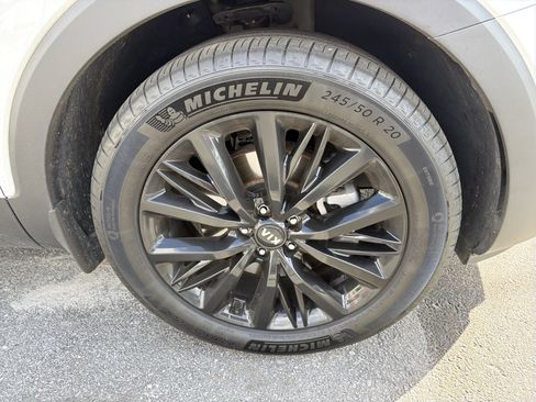 Used 2021 Kia Telluride SX w/ SX Prestige Package image 12