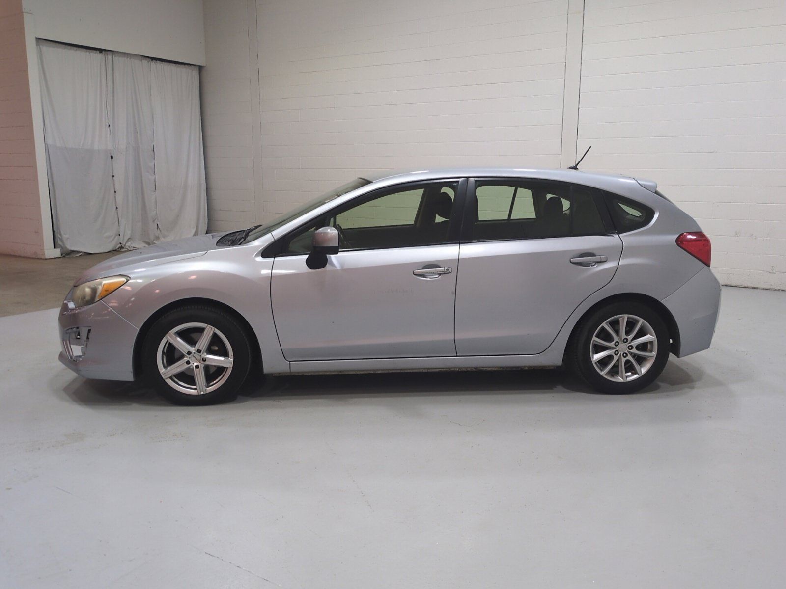 Used 2012 Subaru Impreza 2.0i Premium AWD/4WD image 7