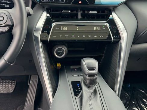 Certified 2023 Toyota Venza Limited image 20