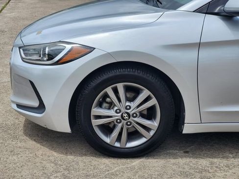 Used 2018 Hyundai Elantra SEL FWD image 8
