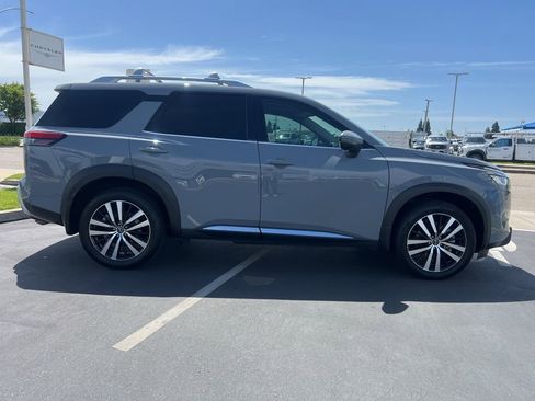 Used 2024 Nissan Pathfinder Platinum w/ Cargo Package FWD image 14