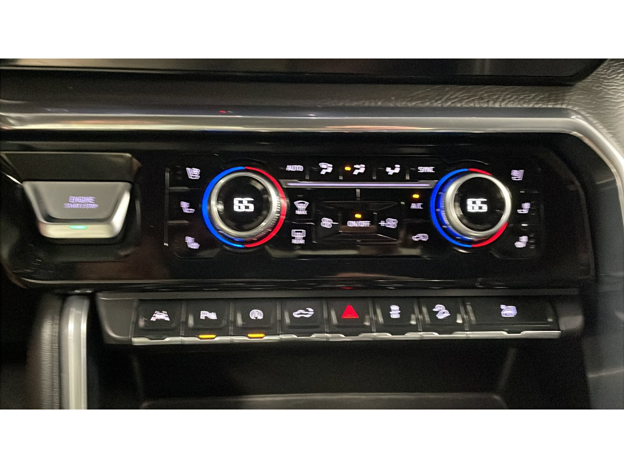 Used 2024 GMC Sierra 1500 Denali AWD/4WD image 14