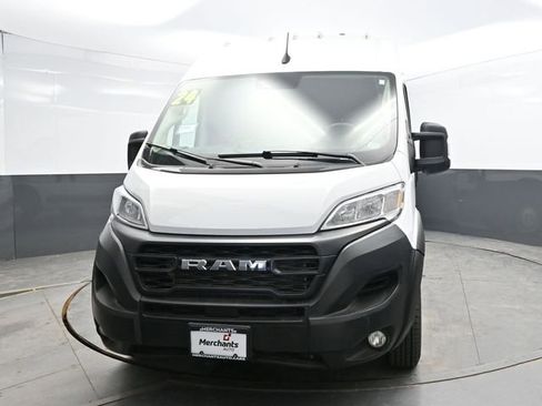 Used 2024 RAM ProMaster 2500 w/ Convenience Group FWD image 2
