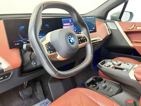 Used 2024 BMW iX xDrive50 w/ Premium Package AWD/4WD image 48