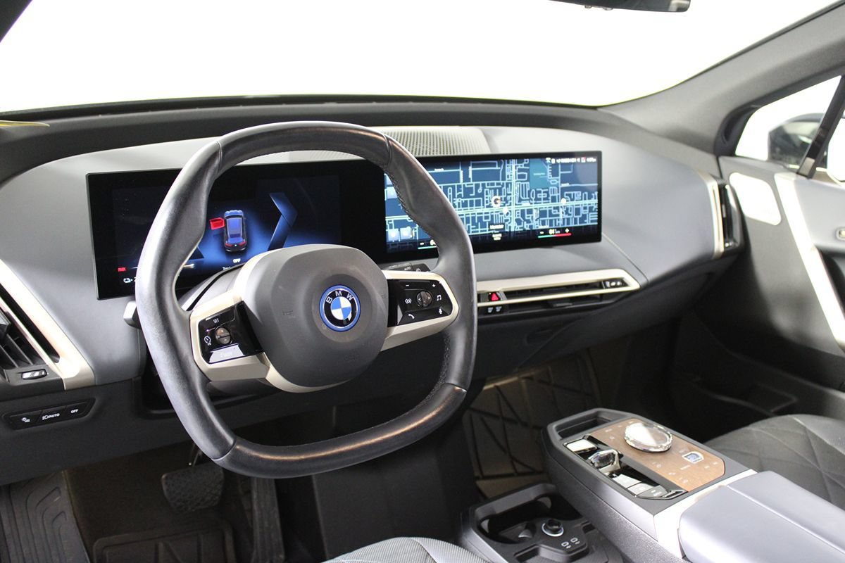 Used 2023 BMW iX M60 w/ Executive Package AWD/4WD image 5