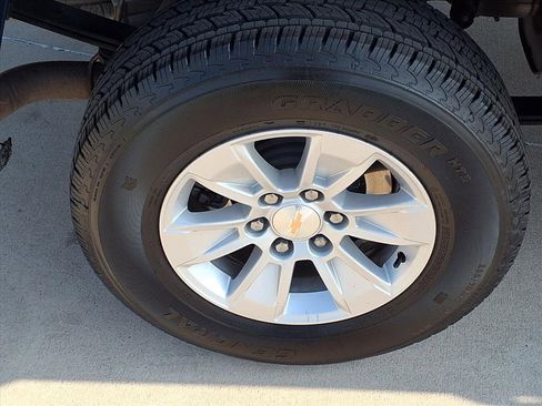 Used 2024 Chevrolet Silverado 1500 Custom image 9