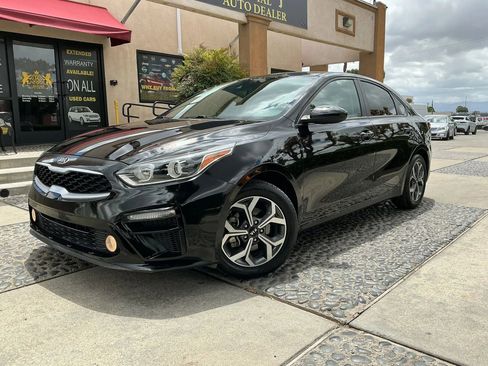 Used 2019 Kia Forte LXS FWD image 1