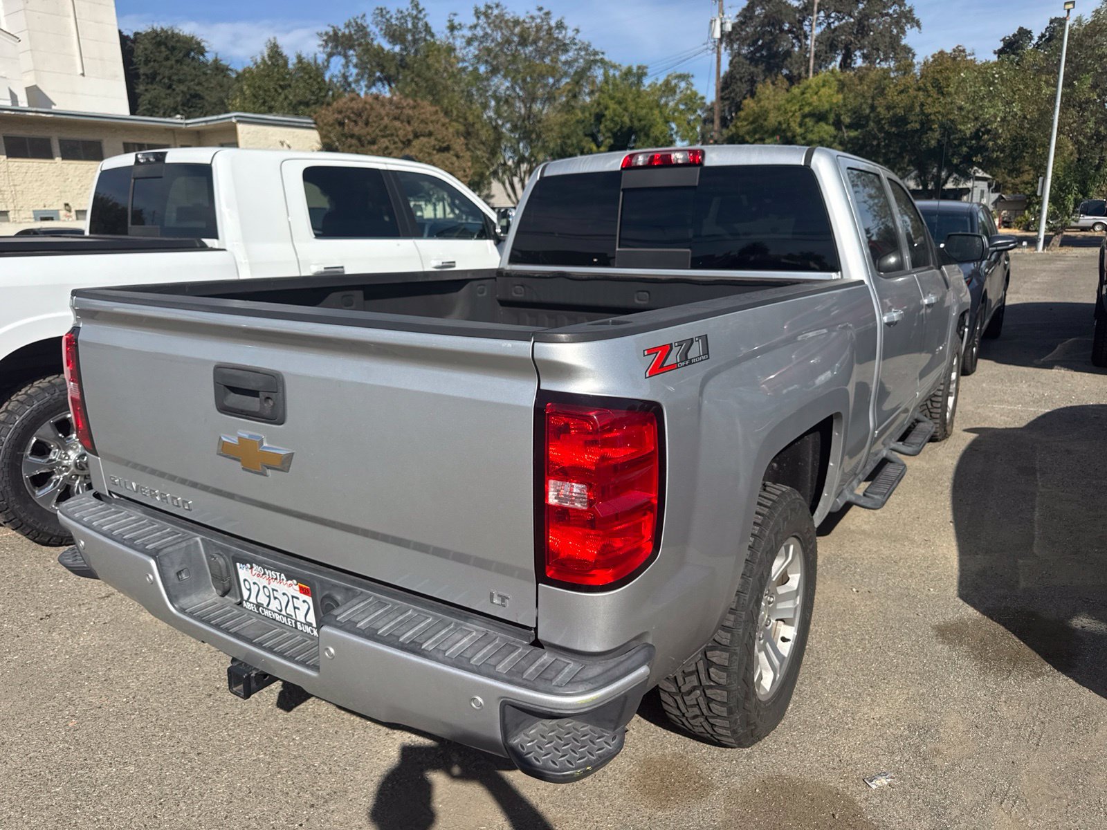Used 2018 Chevrolet Silverado 1500 LT w/ All Star Edition AWD/4WD image 3
