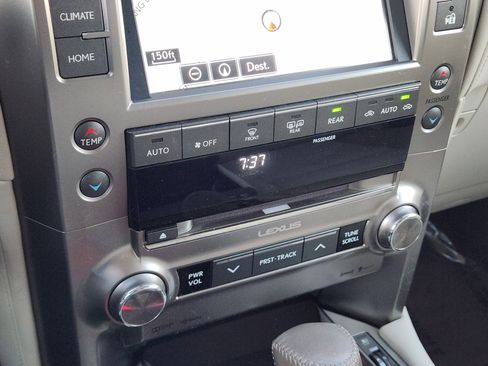 Used 2015 Lexus GX 460 image 18