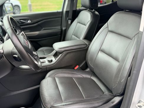 Used 2019 GMC Acadia SLT image 12