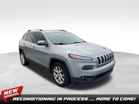 Used 2015 Jeep Cherokee Latitude w/ Comfort/Convenience Group image 1