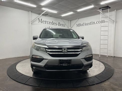 Used 2017 Honda Pilot Touring image 2