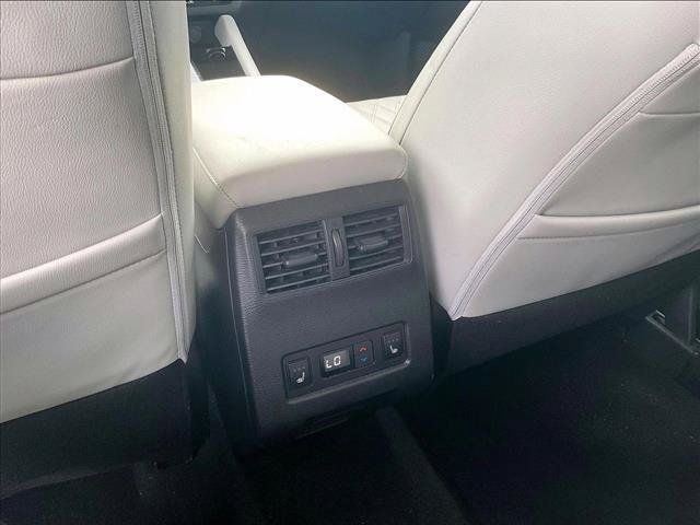 Used 2024 Mitsubishi Outlander SEL FWD image 25