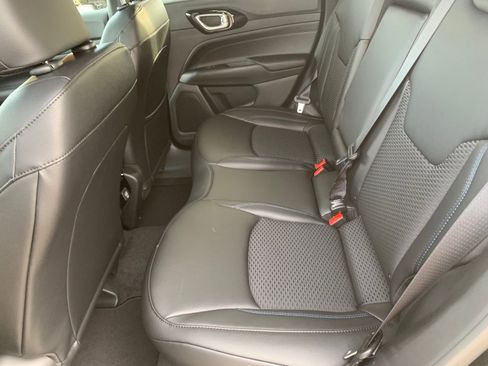 New 2026 Jeep Compass Latitude image 25