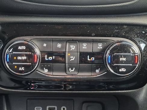 Used 2023 Buick Encore GX Select w/ Experience Buick Package AWD/4WD image 22