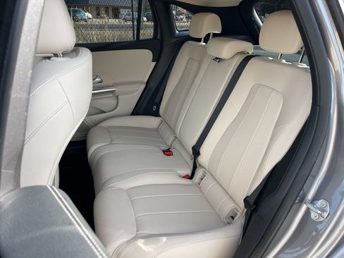 Used 2023 Mercedes-Benz GLA 250 4MATIC image 23