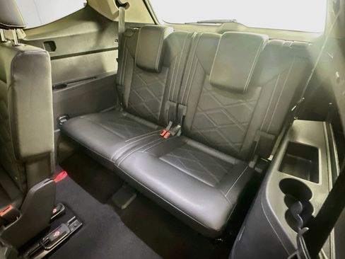 Used 2025 Volkswagen Atlas SE FWD image 28