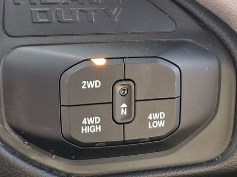 Used 2026 RAM 2500 Laramie AWD/4WD image 17