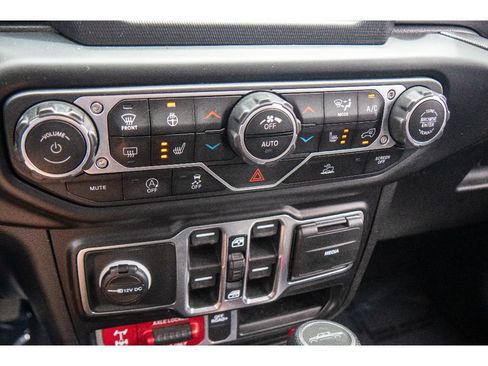 Used 2021 Jeep Gladiator Mojave w/ Cold Weather Group AWD/4WD image 24