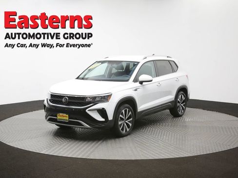 Used 2022 Volkswagen Taos SE AWD/4WD image 54