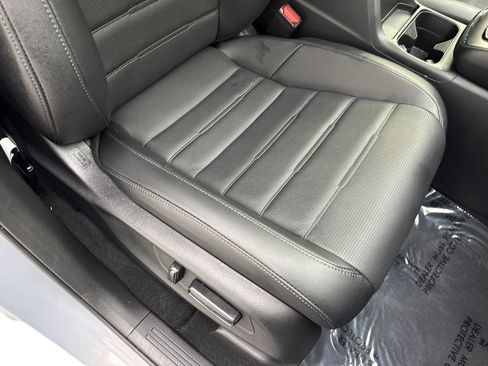 Used 2025 Honda CR-V EX-L image 46
