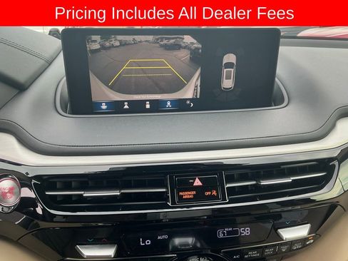 Used 2024 Acura MDX SH-AWD w/ Technology Package image 17