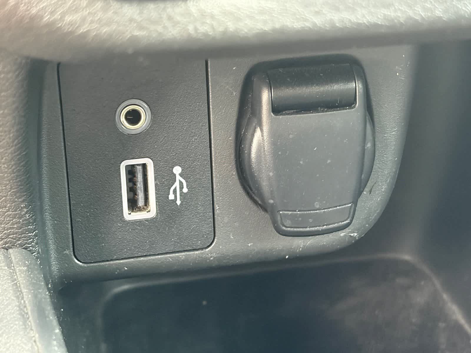 Used 2020 Nissan Versa S FWD image 17