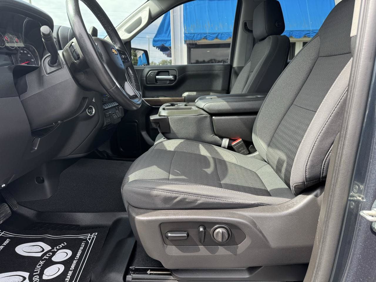 Used 2020 Chevrolet Silverado 1500 LT w/ All-Star Edition AWD/4WD image 10
