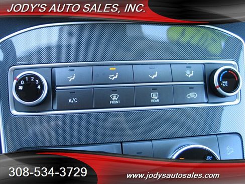 Used 2023 Hyundai Santa Fe SE AWD/4WD image 16