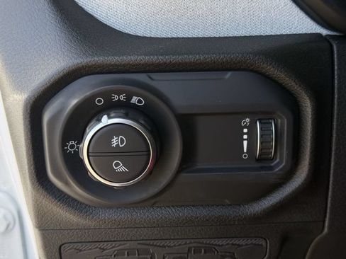 Used 2025 Jeep Gladiator Sport AWD/4WD image 24