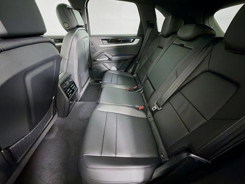 New 2026 Porsche Cayenne AWD/4WD image 24