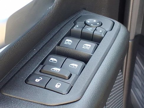 Used 2025 RAM 1500 Big Horn RWD image 11