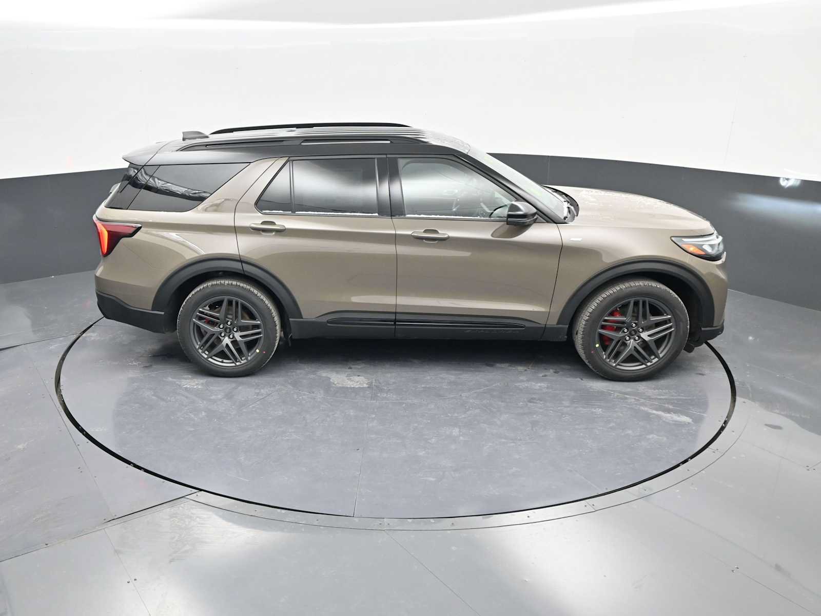 New 2026 Ford Explorer ST-Line w/ ST-Line Street Pack AWD/4WD image 59