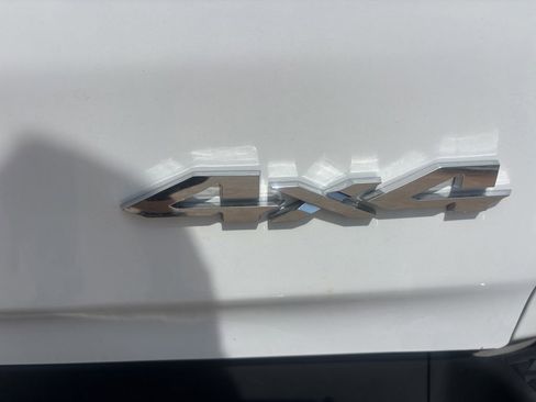 Used 2023 RAM 1500 Laramie w/ Off Road Group AWD/4WD image 11