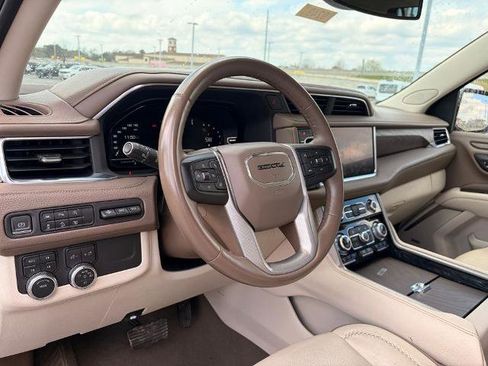 Used 2023 GMC Yukon Denali image 12