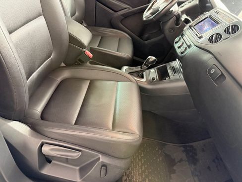 Used 2016 Volkswagen Tiguan R-Line FWD image 24