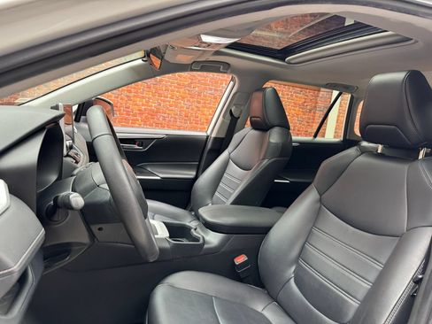 Used 2023 Toyota RAV4 XLE Premium AWD/4WD image 24