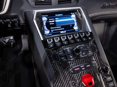 Used 2019 Lamborghini Aventador S image 55